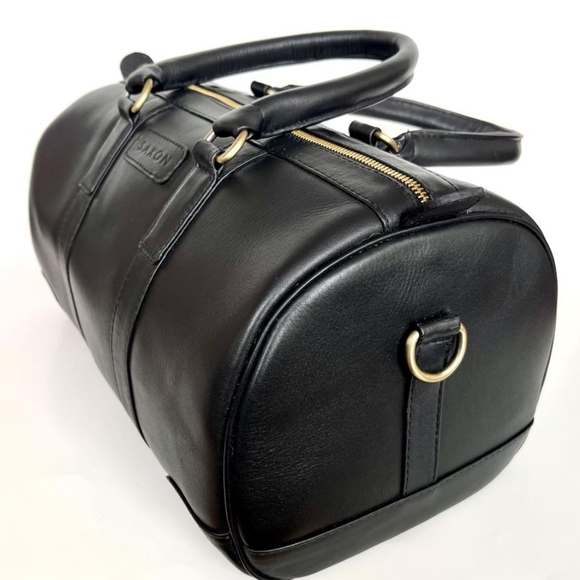 *** This has minor flaws*** Leather Duffle, Small Duffle, Day trip Bag - Picture 6 of 16